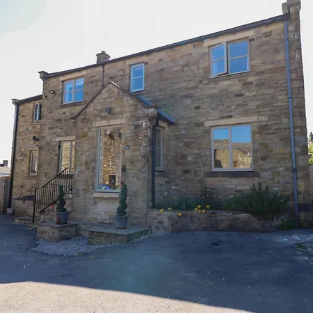 Holiday home 14 Hill Close *